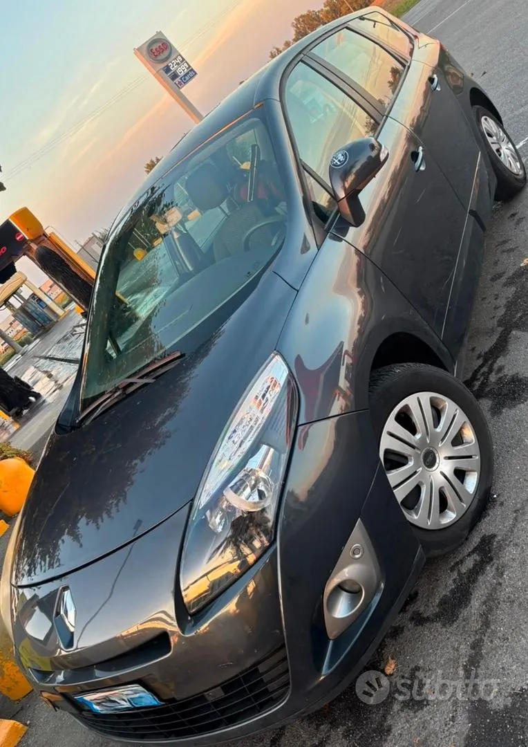 Renault Scenic 2012 photo 3