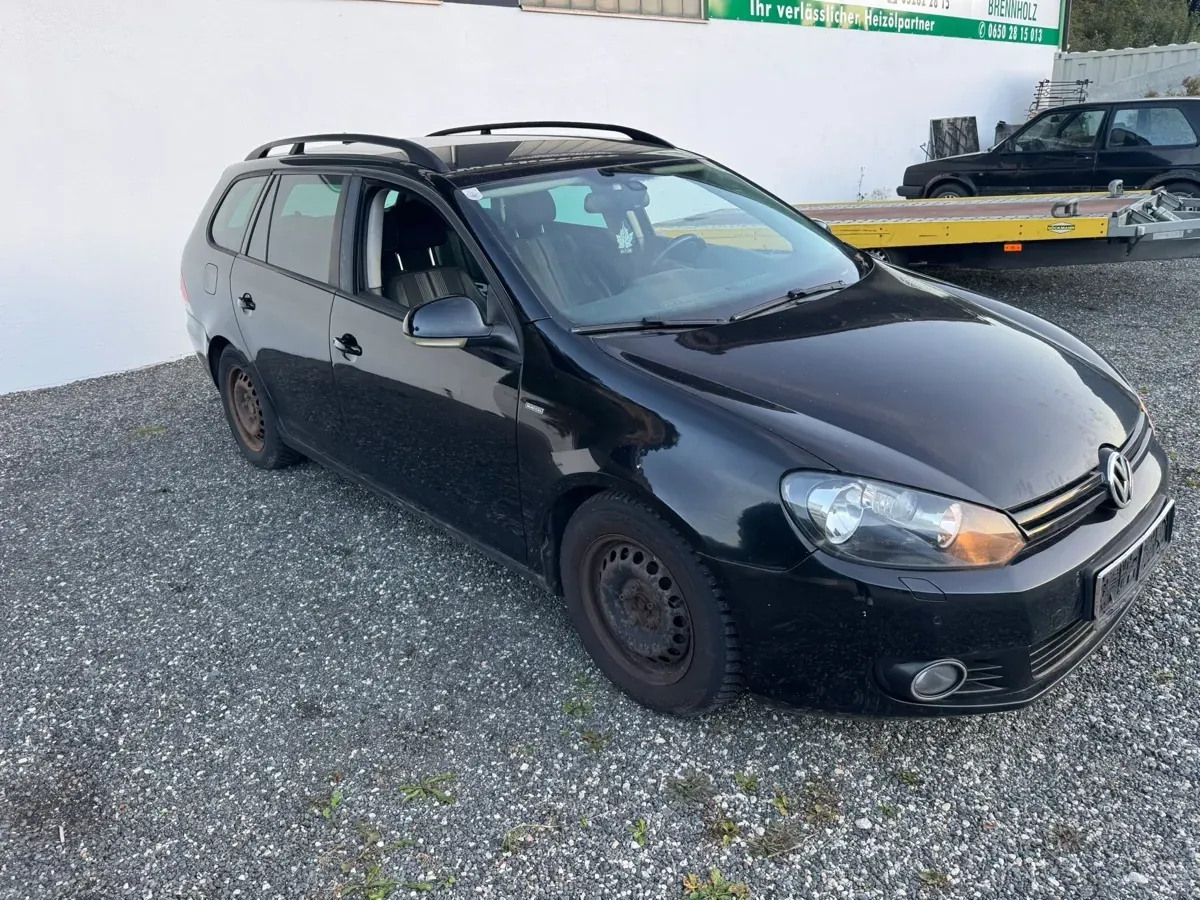 Volkswagen Golf 2012 photo 2