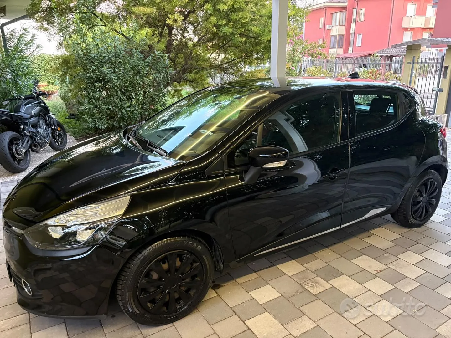 Renault Clio 2015 photo 2