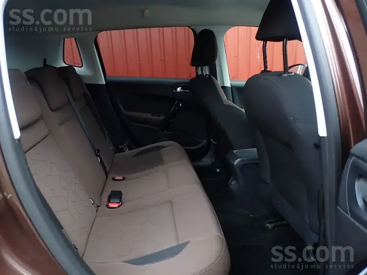 Peugeot 2008 2014 photo 5