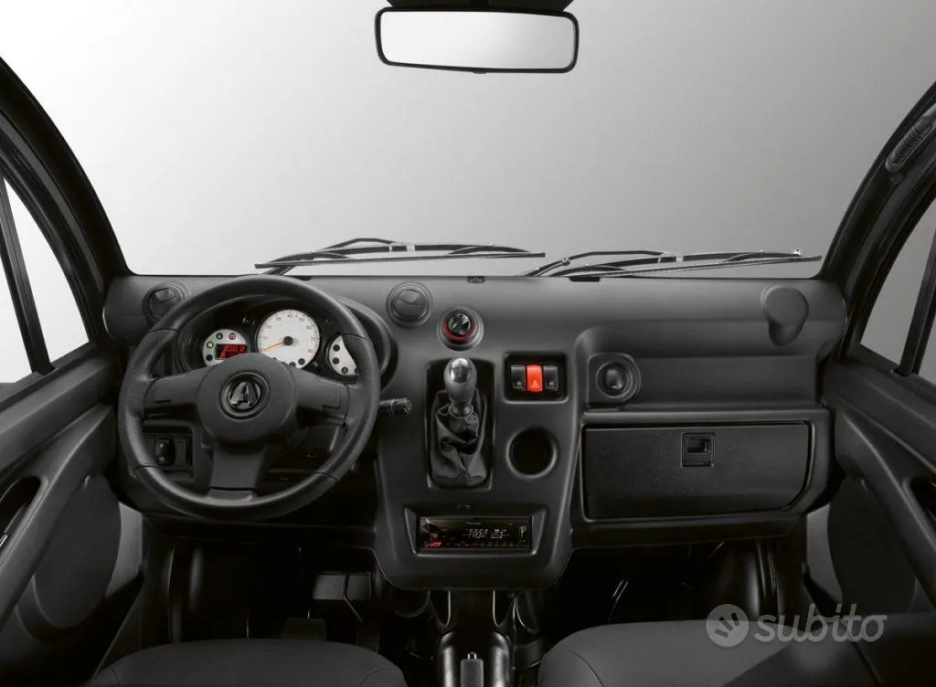 Aixam E-Truck photo 4