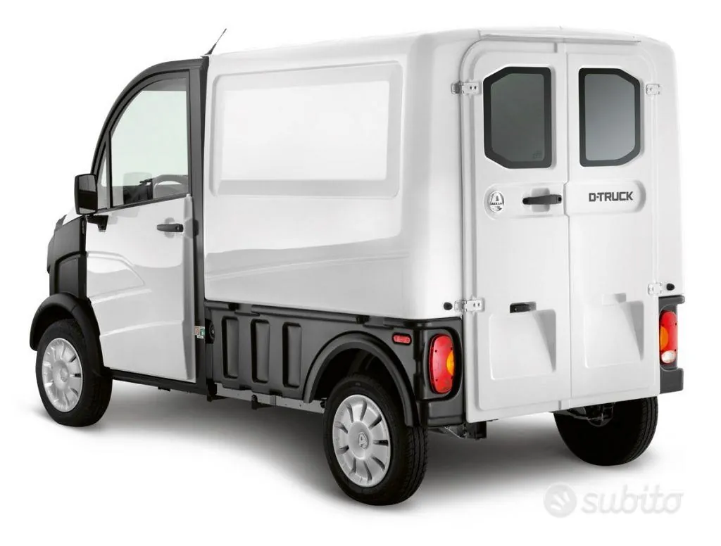 Aixam E-Truck photo 3