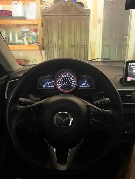 Mazda Mazda3 2016 photo 3