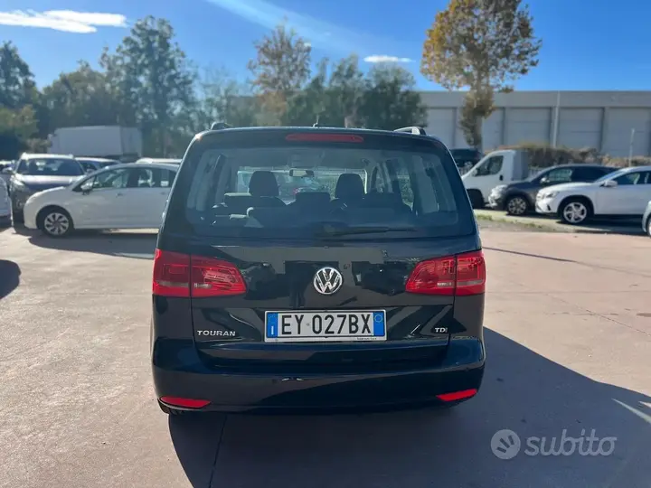 Volkswagen Touran 2012 photo 5