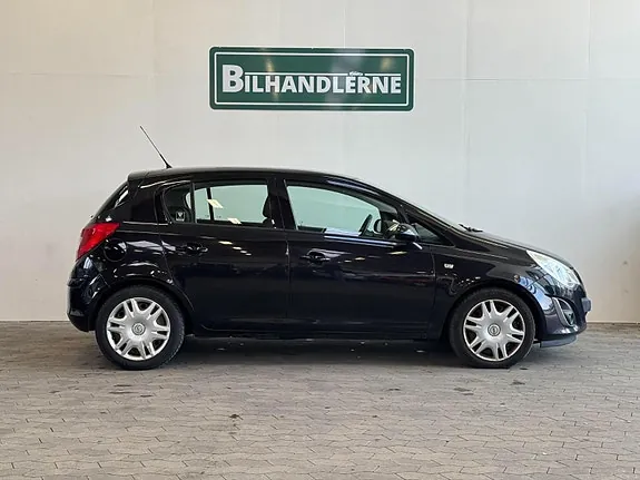 Opel Corsa 2011 photo 4