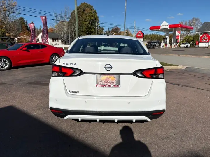 Nissan Versa 2021 photo 5