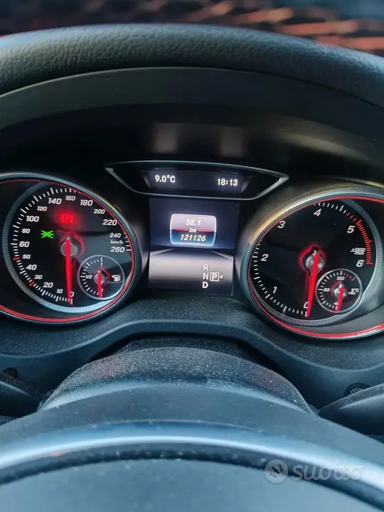 Mercedes-Benz Gla220 2017 photo 3