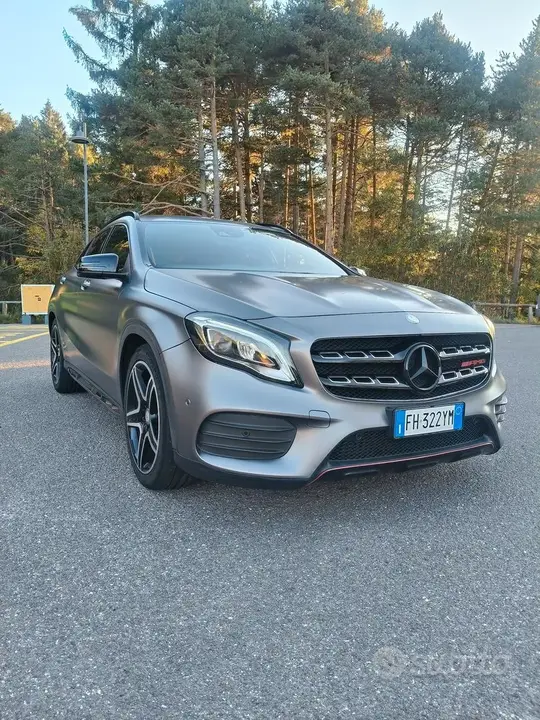 Mercedes-Benz Gla220