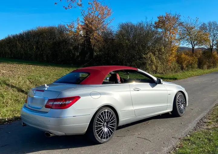 Mercedes-Benz E 200 Cabrio
