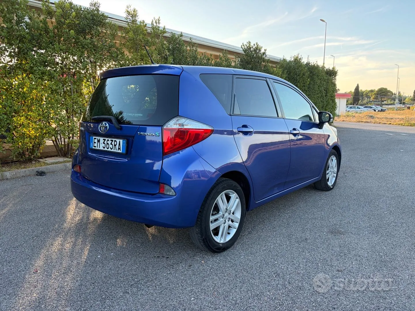 Toyota Verso-S 2012 photo 3