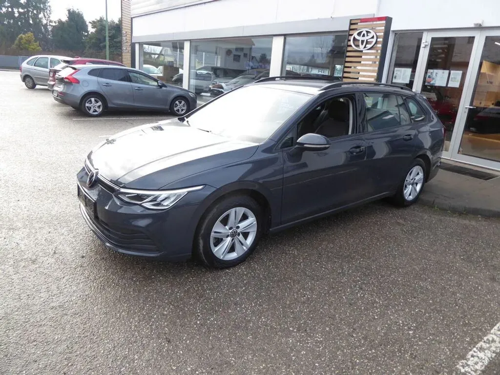 Volkswagen Golf 2022 photo 2