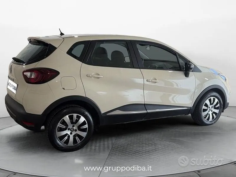 Renault Captur 2018 photo 4
