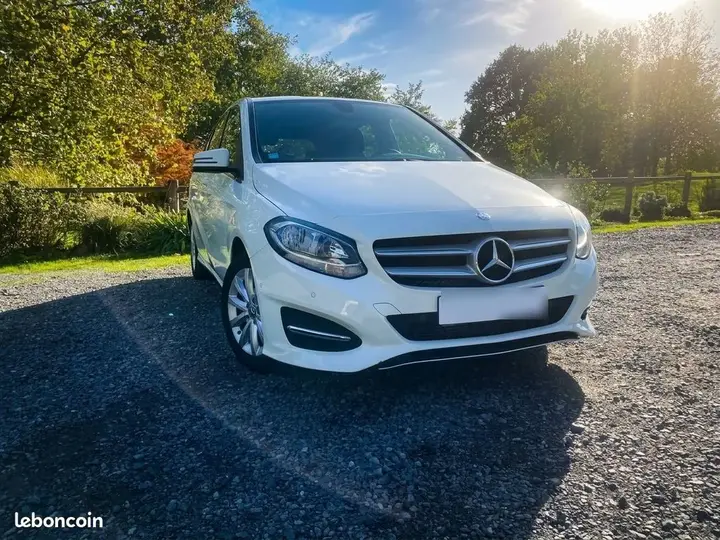 Mercedes-Benz B-Class 2017 photo 2