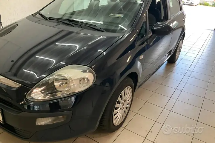 Fiat Punto Evo 2011 photo 3