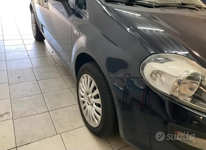 Fiat Punto Evo 2011 photo 2
