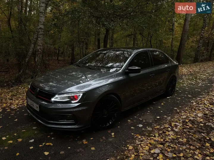 Volkswagen Jetta 2013 photo 2
