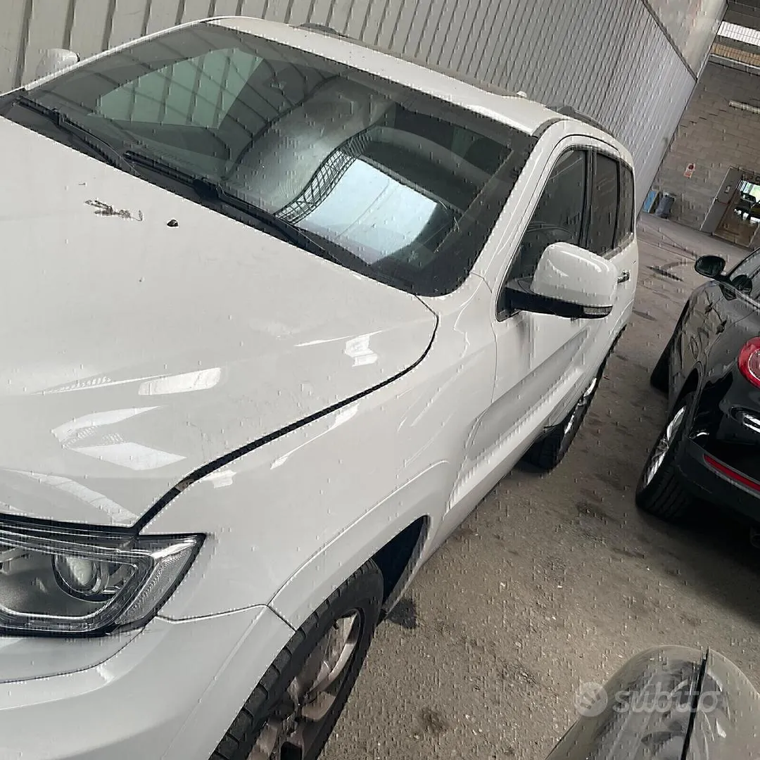 Jeep Grand Cherokee 2014 photo 3