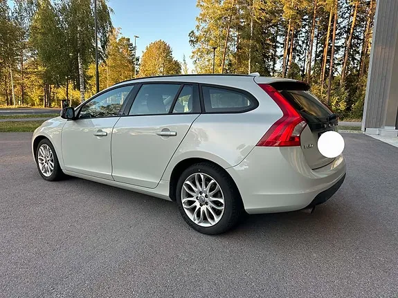 Volvo V60 2011 photo 3