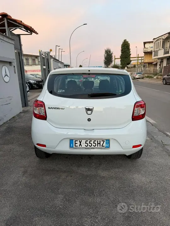 Dacia Sandero 2014 photo 3