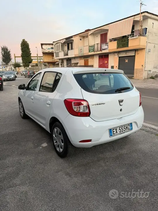 Dacia Sandero 2014 photo 2