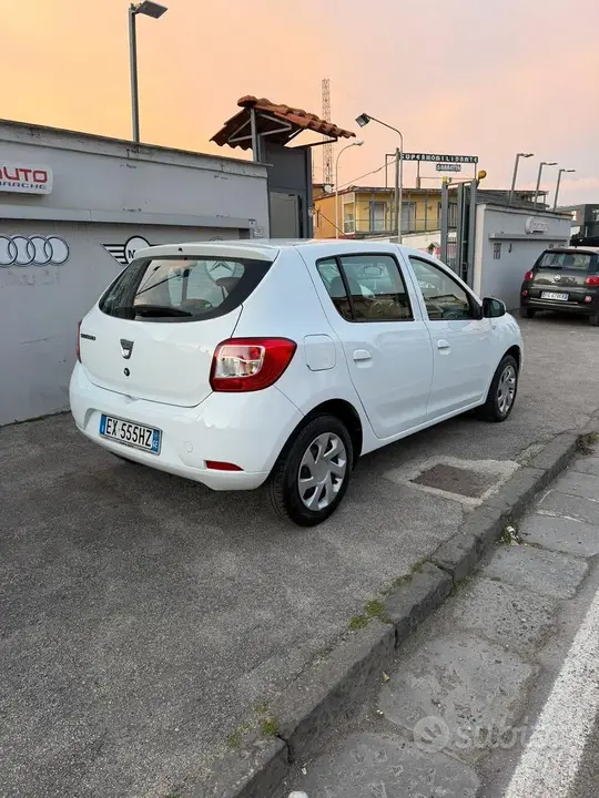 Dacia Sandero 2014 photo 4