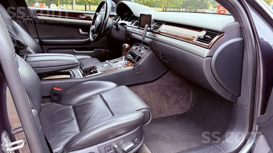 Audi A8 2008 photo 5