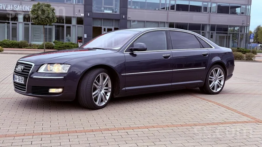 Audi A8 2008 photo 2