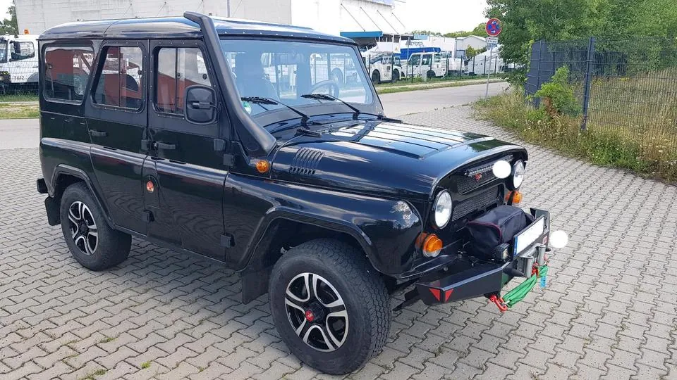 UAZ Hunter