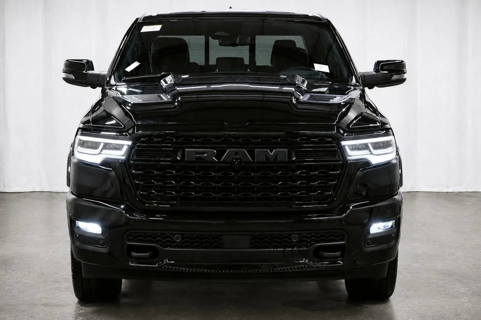 Ram 1500 Limited 2026 photo 2