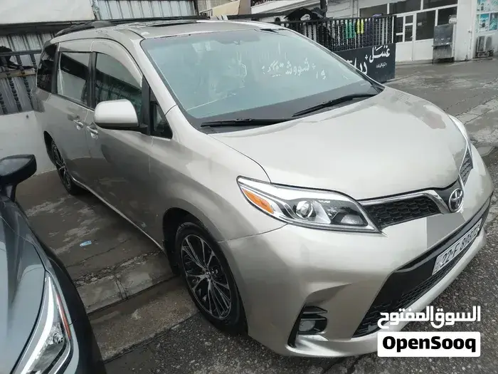 Toyota Sienna 2017 photo 4