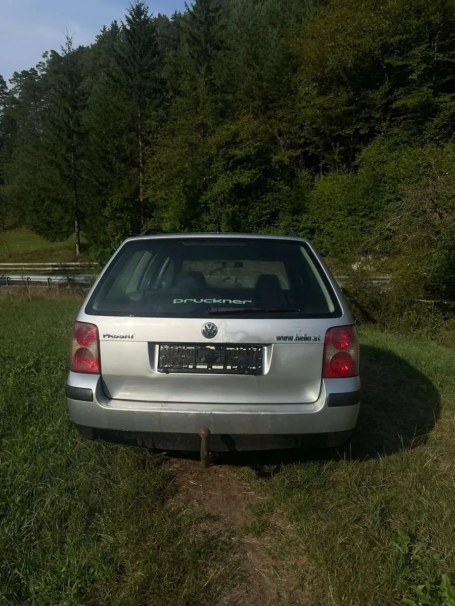 Volkswagen Passat 2005 photo 2