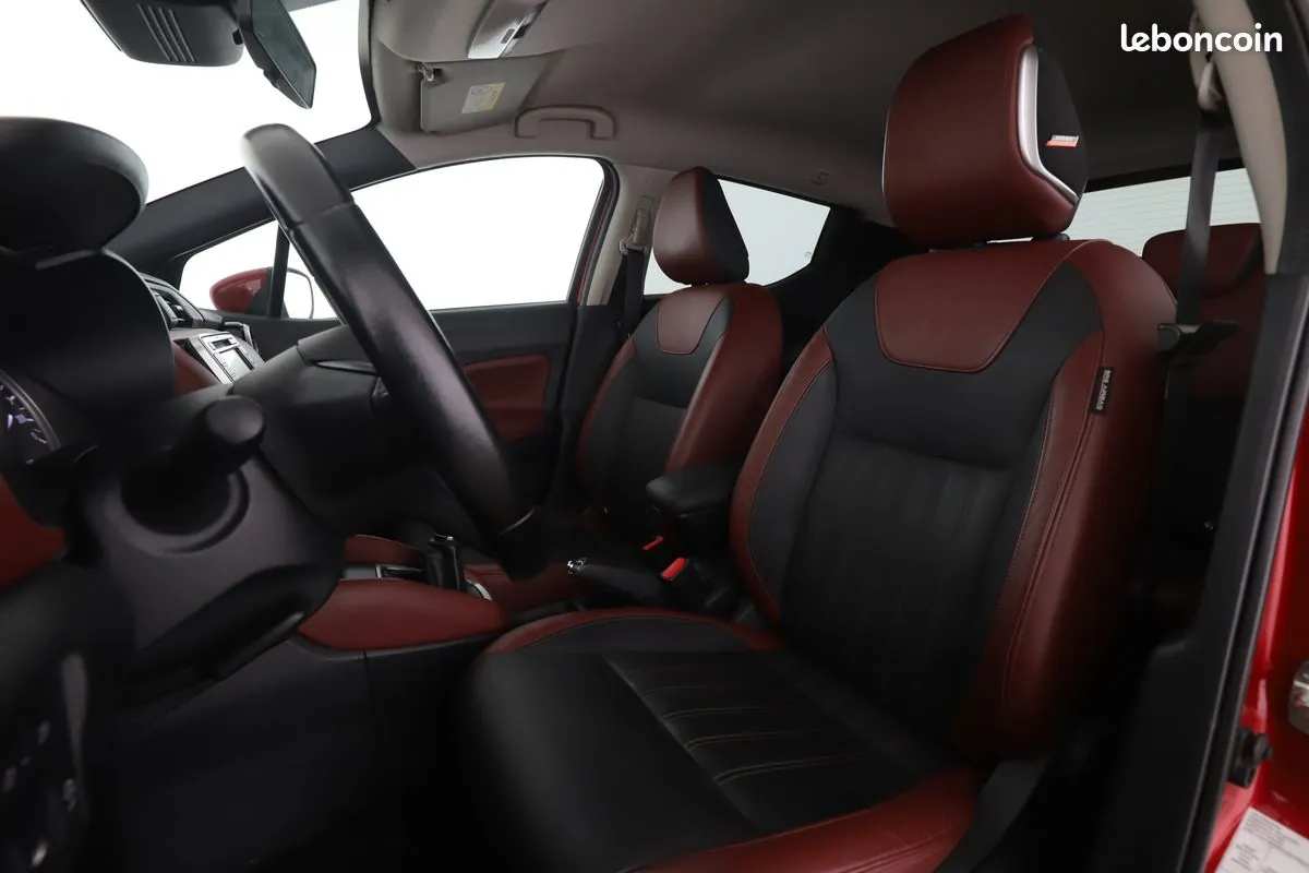 Nissan Micra 2017 photo 5