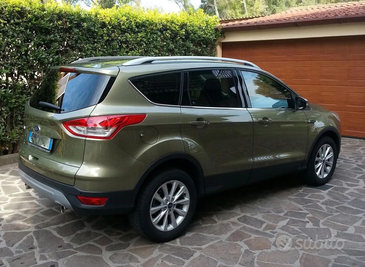 Ford Kuga 2015 photo 2