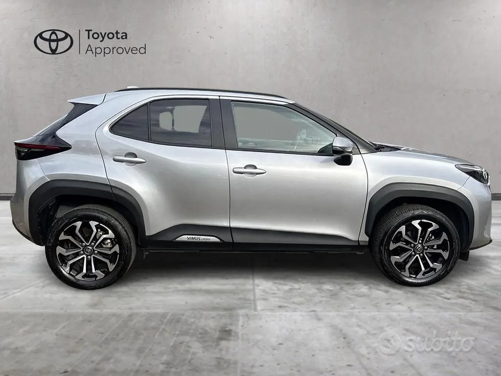 Toyota Yaris Cross 2023 photo 4