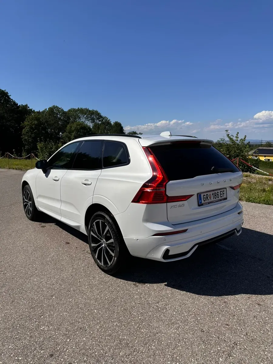 Volvo Xc60 2023 photo 3