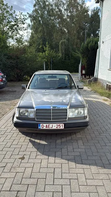Mercedes-Benz W124