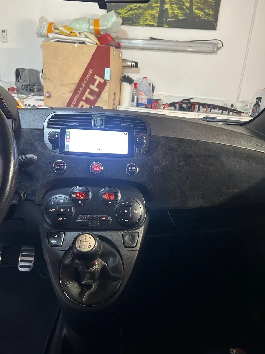 Abarth 500 2010 photo 3
