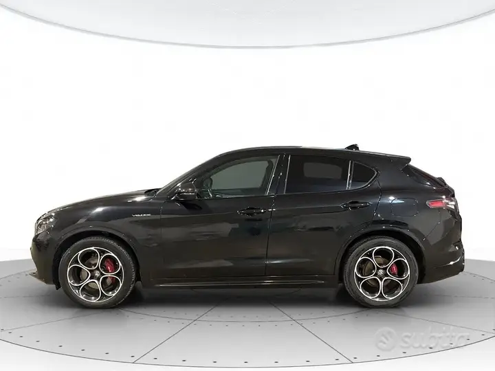 Alfa Romeo Stelvio 2024 photo 2