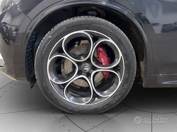 Alfa Romeo Stelvio 2024 photo 5