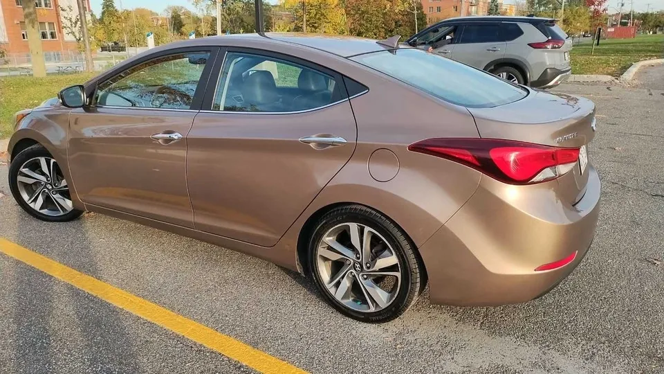 Hyundai Elantra 2015 photo 2