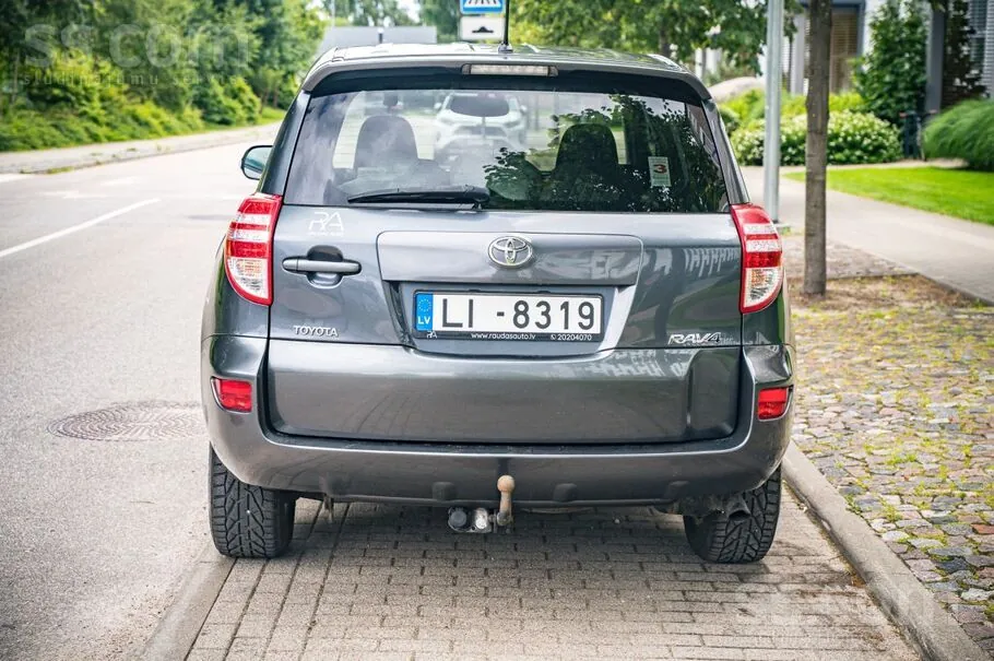 Toyota Rav4 2010 photo 5