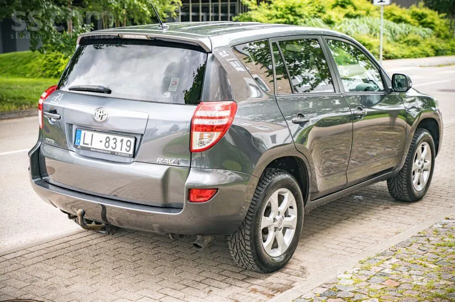 Toyota Rav4 2010 photo 4