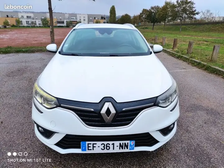 Renault Megane 2016 photo 3