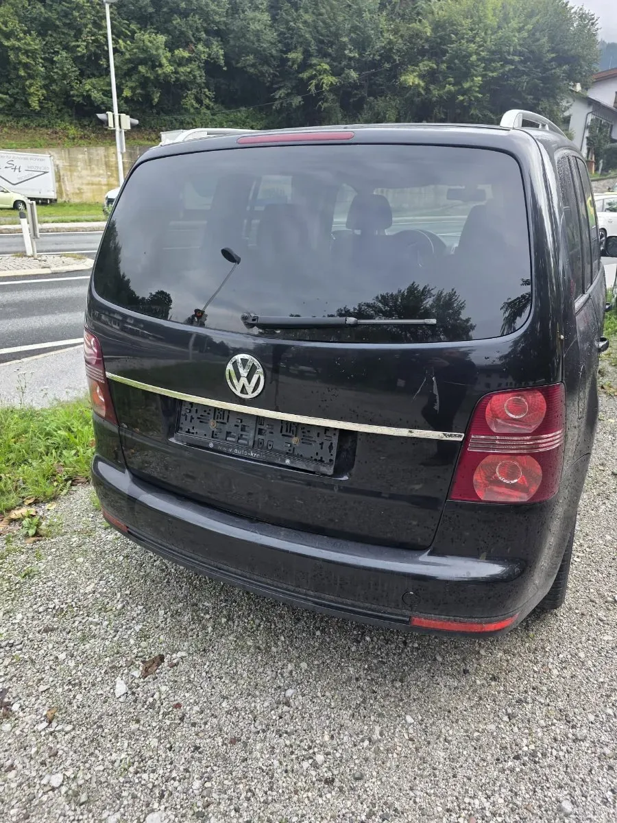 Volkswagen Touran 2007 photo 2