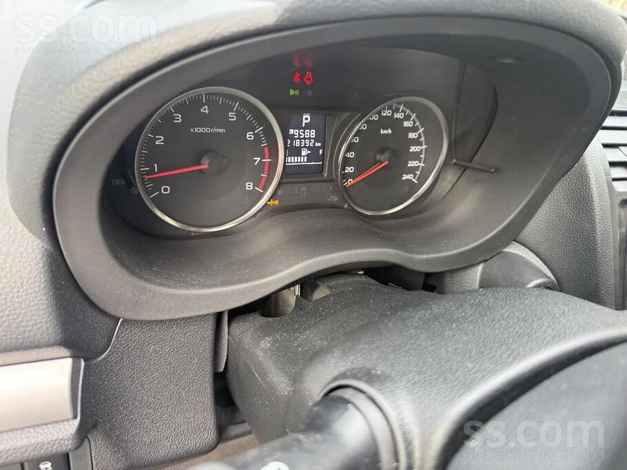 Subaru Xv 2012 photo 2