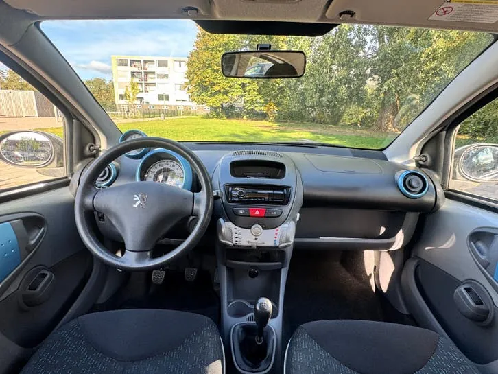 Peugeot 107 2010 photo 3