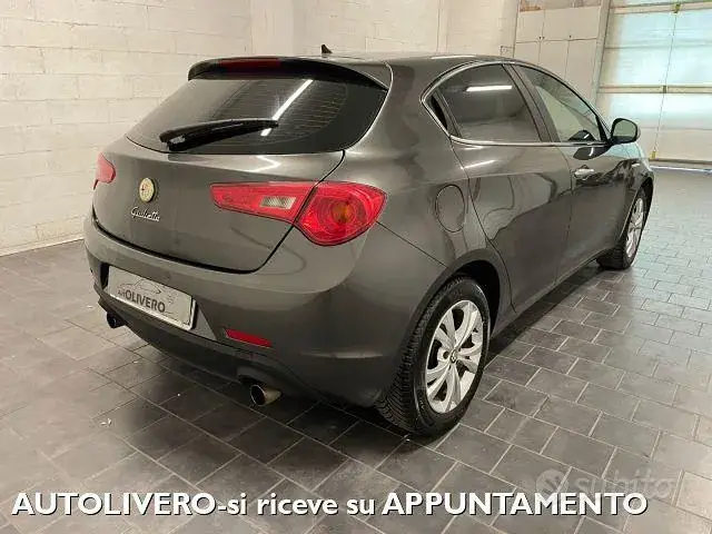 Alfa Romeo Giulietta 2011 photo 4