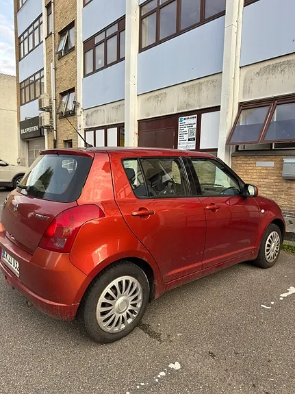 Suzuki Swift 2006 photo 4