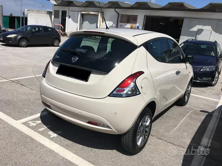 Lancia Ypsilon 2017 photo 5