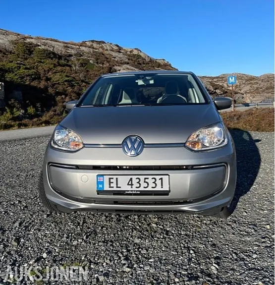 Volkswagen Up 2015 photo 2